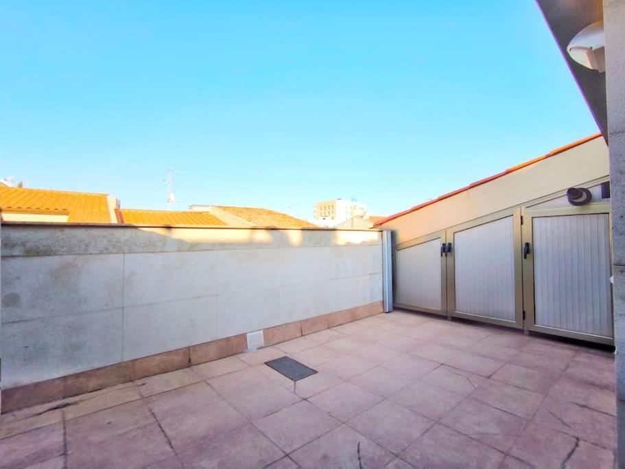 Moderno Apartamento Duplex En Terrassa Centro Exterior photo