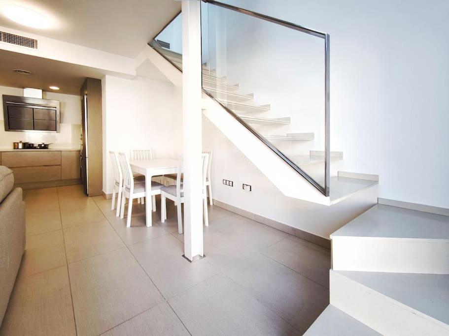 Moderno Apartamento Duplex En Terrassa Centro Exterior photo